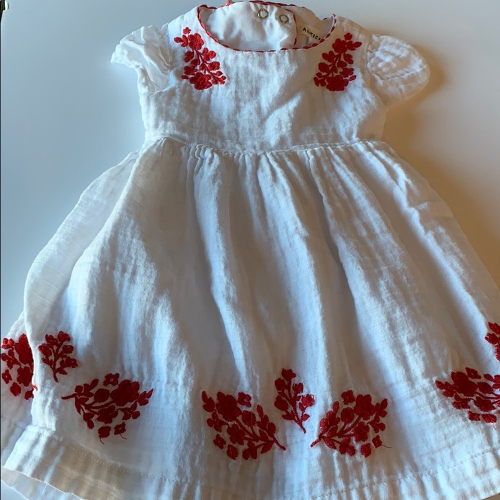 Artisanny baby girl dress size 24 months.